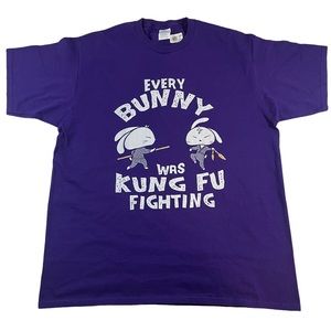 Port and Company Every Purple Bunny Was Kung Fu Fighting Men’s T-Shirt Sz XL